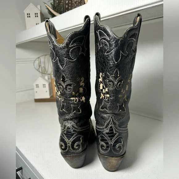 **SOLD**Corral Women’s 8.5M Black Embroidered Cowboy Boots Distressed Western - Picture 6 of 10